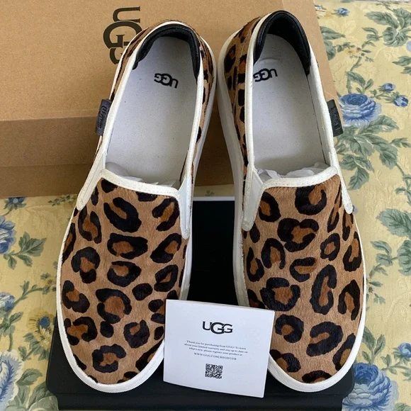 NIB UGG Alameda Spotty Slip On Leopard Shoes - Picture 2 of 12